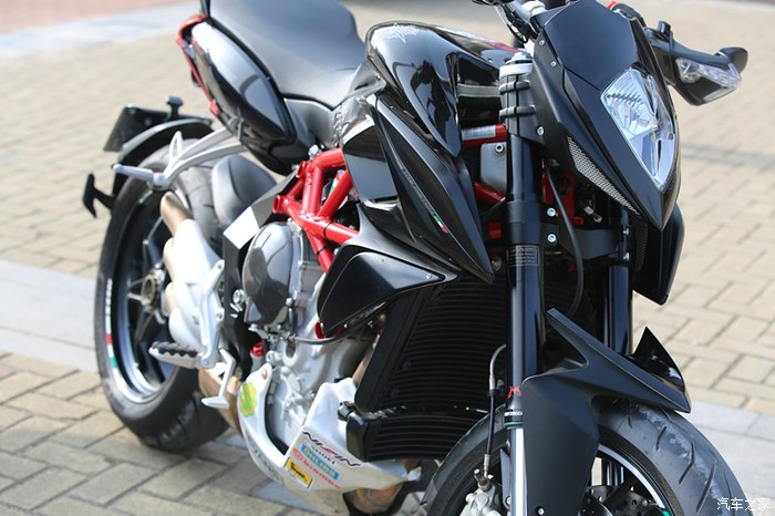 意大利奥古斯塔中量级Rivale 800CC,摩托车中