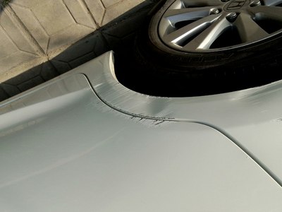 车前几天自己撞墙了,现在走保险可以吗?怎么弄