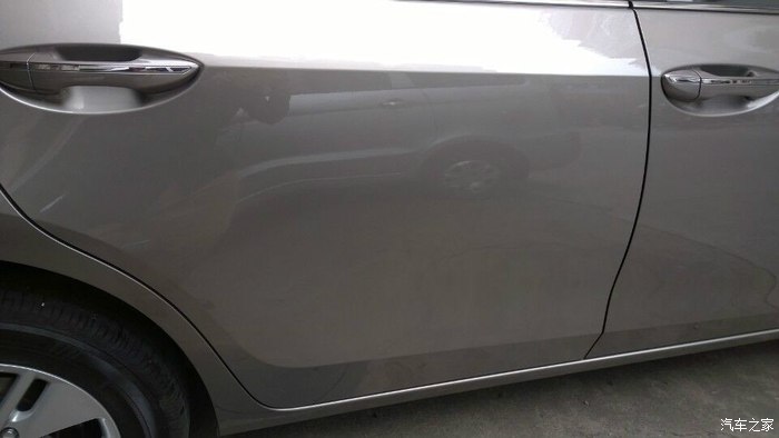 【图】车门被刮擦,有轻微凹陷,请帮忙看看如何