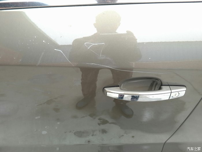 【图】请问我的车刮花了报保险停在修理厂安全