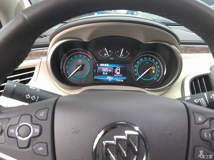 【图】请问我的车刮花了报保险停在修理厂安全