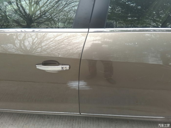 【图】请问我的车刮花了报保险停在修理厂安全