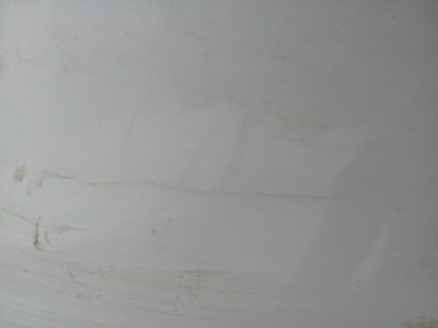 求大神帮忙看看后保险杠被摩托车刮了一道印修