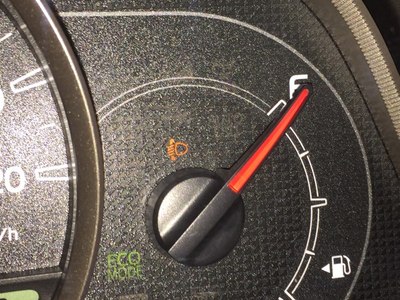 自动大灯光束高度调节系统存在故障_一汽丰田