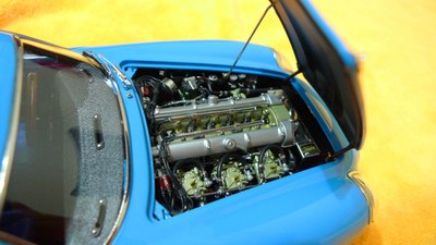 携手俩CMC车模 给论坛的筒子们饱饱眼福