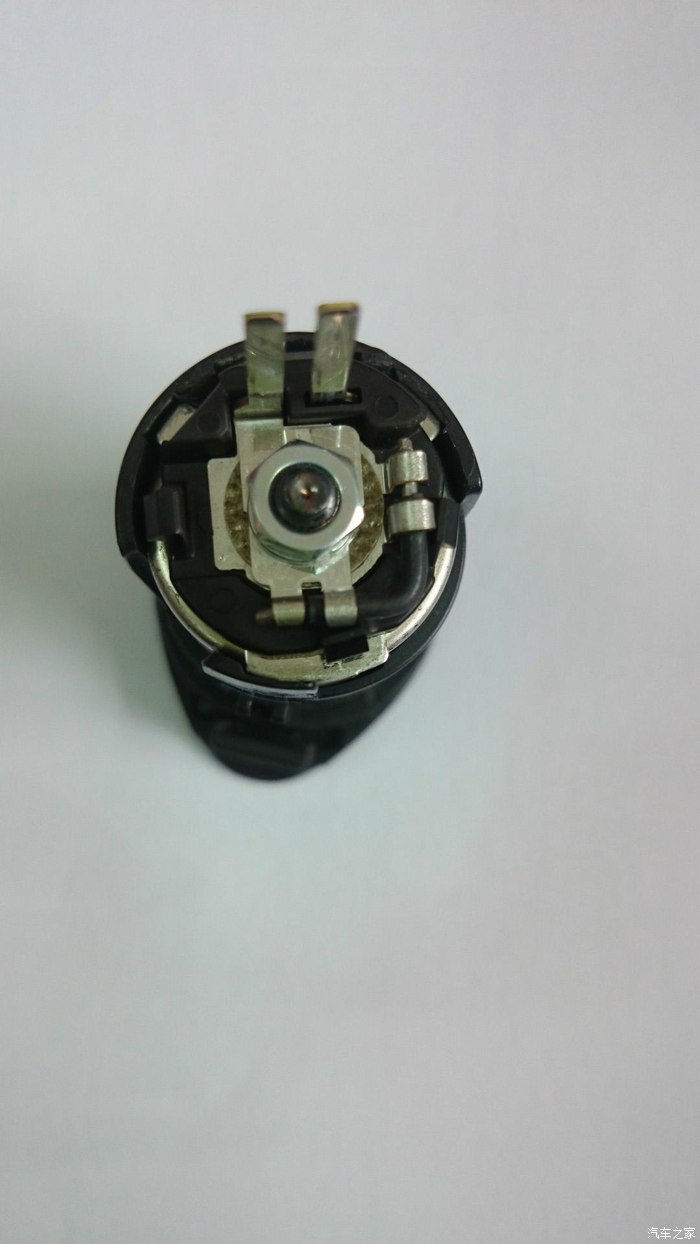 老R安装行车记录仪