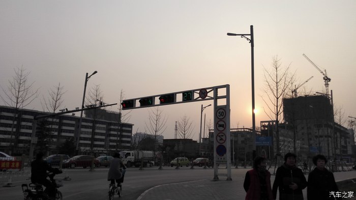 【图】带指示箭头的右转灯红灯转了会被拍吗?