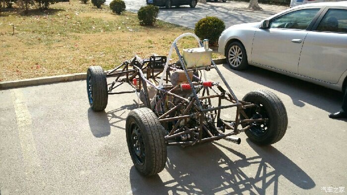 学生自制超级跑车~外表拉风内心更狂野~大片持续更新~~