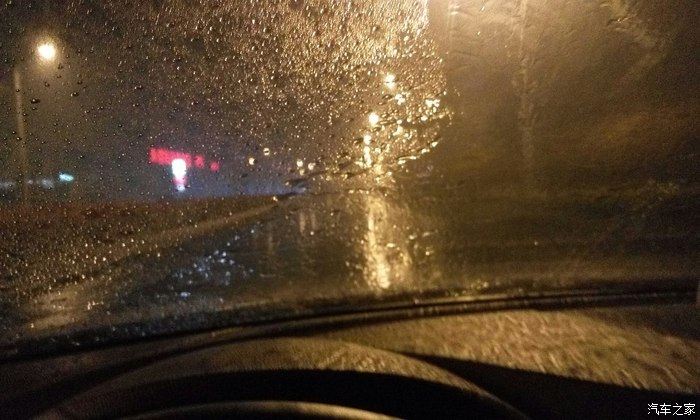 【图】前挡玻璃亲水性左右存在差异