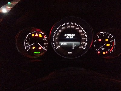 奔驰把我丢路上了