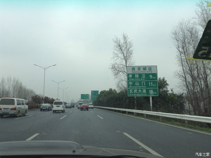 江南好,烟花三月下扬州。(一)