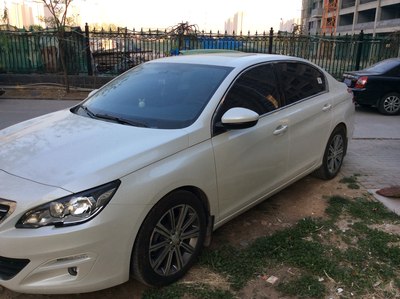 新车轮胎鼓起一个包,4s店给换吗