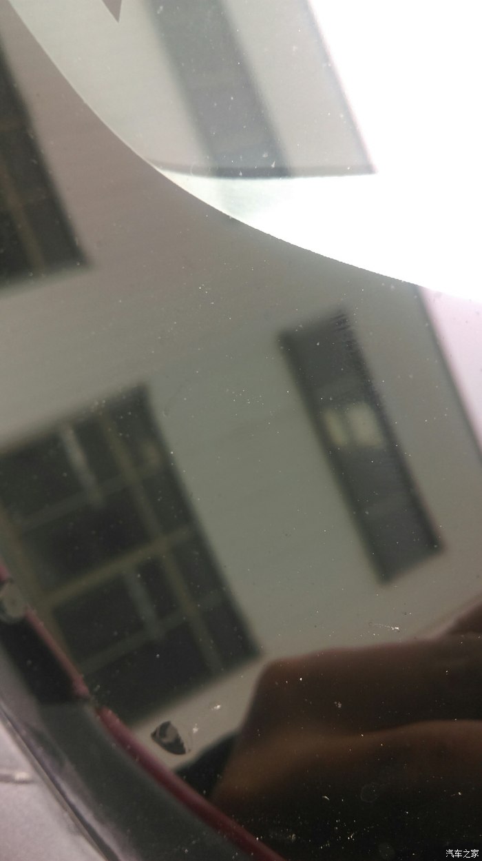 【图】玻璃上出现很多小麻点,怎么处理?