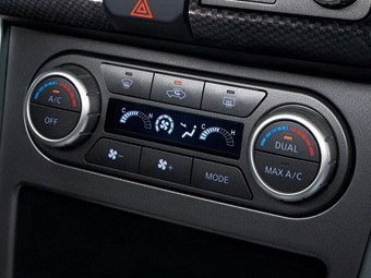 启辰T70 2.0L CVT睿享版空调是自动还是手动