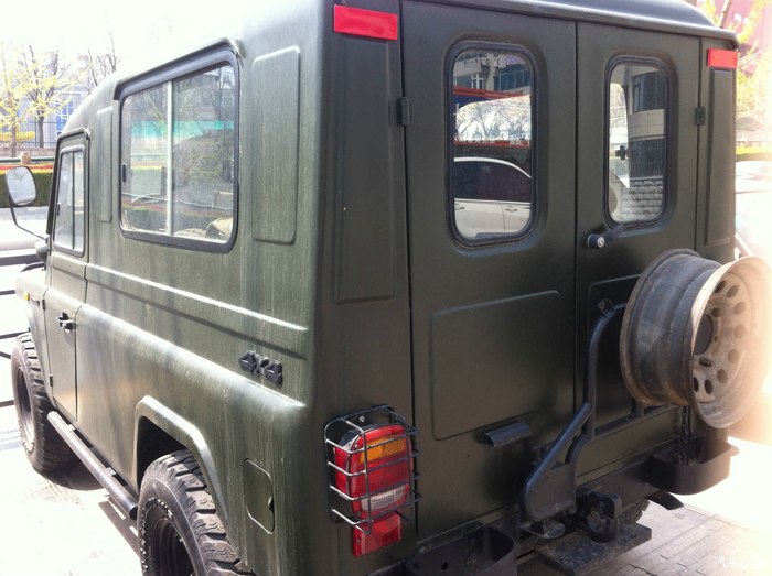 【图】谁知道这款bj212 是什么型号的 类似路虎