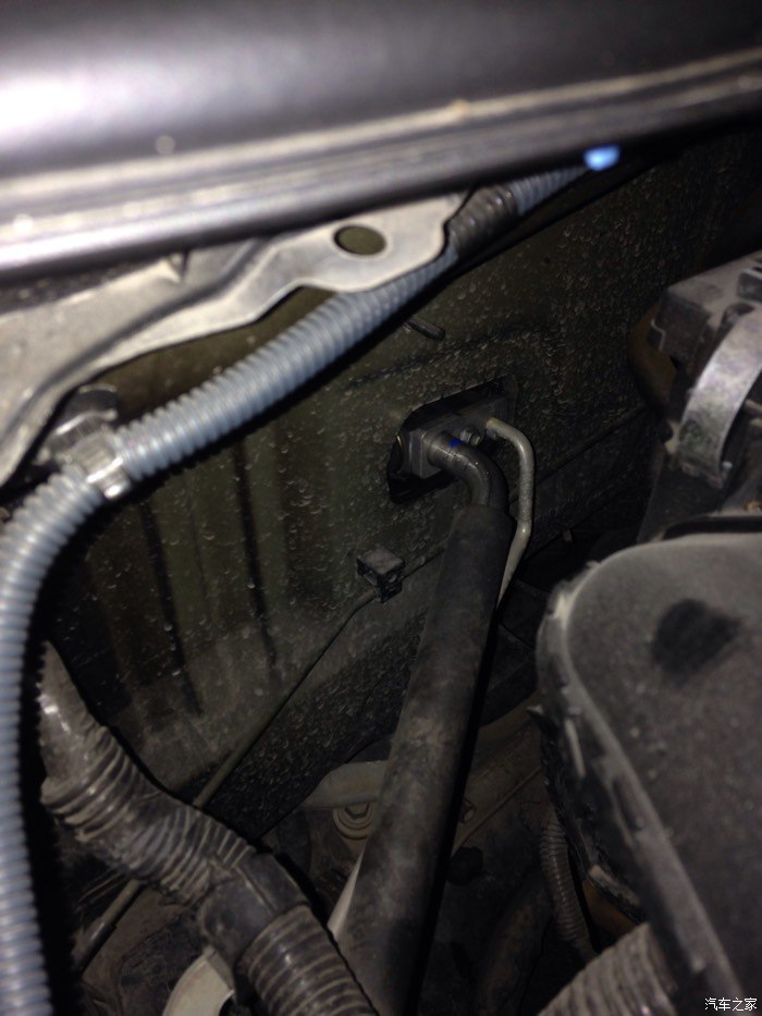 【图】1.3mt小黑,空调管漏水_YARiS L 致炫论