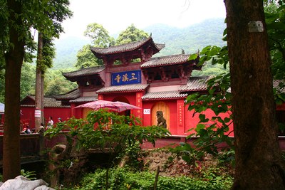 2015年4月26日,去了绵竹"中国玫瑰谷,三溪寺,年画村