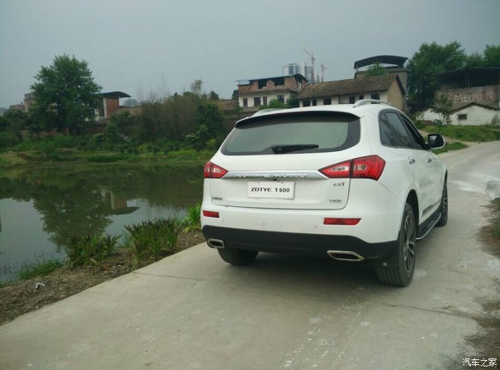 一个 盲目拆掉发动机节温器 -小六告诉你错误维修加快汽车衰老 众泰高清图片