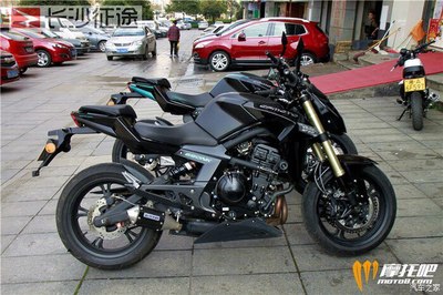 预算4万5! 春风650NK和CBR300该怎么选!