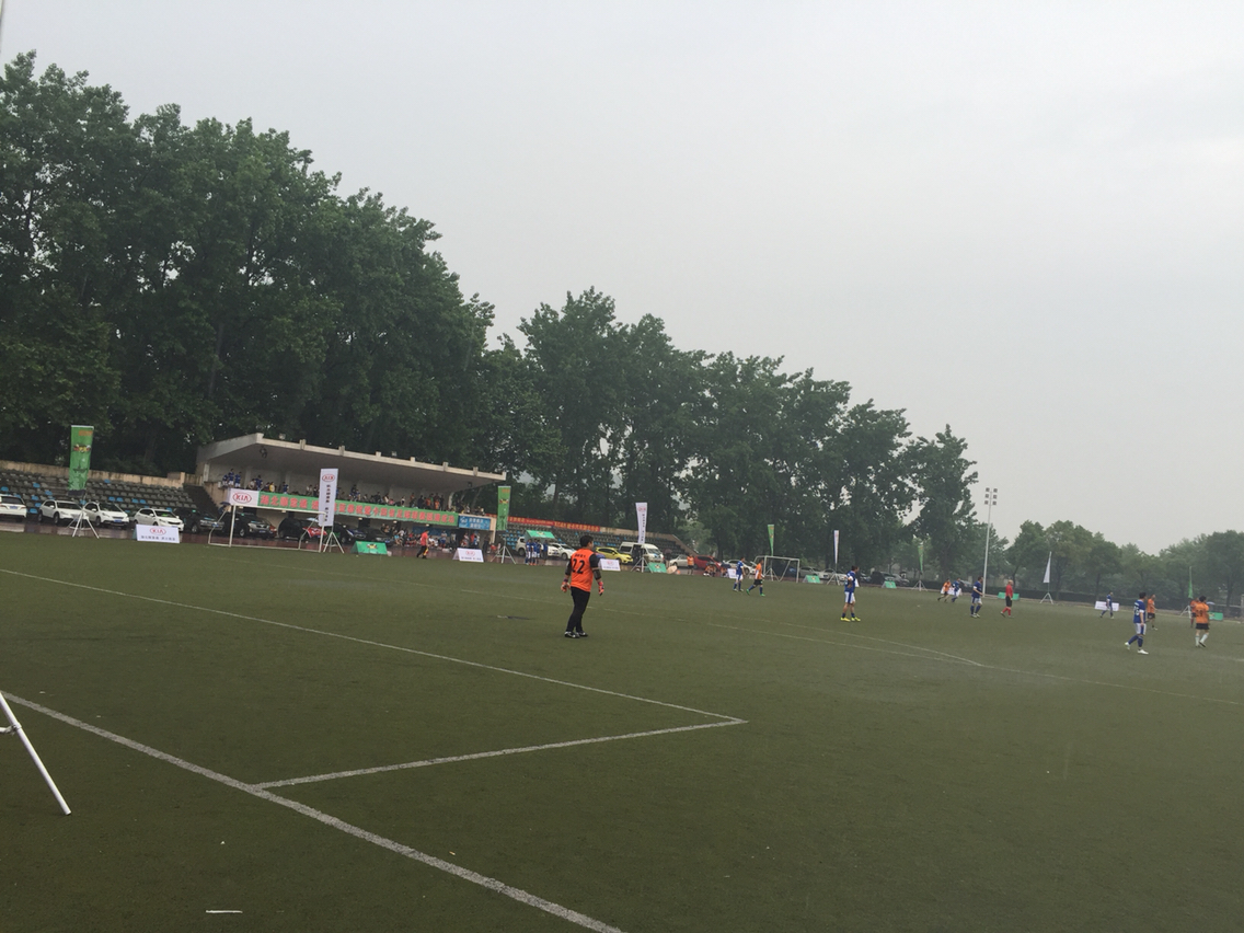 【足球赛精彩时刻】茫茫人海中最闪亮的你_索