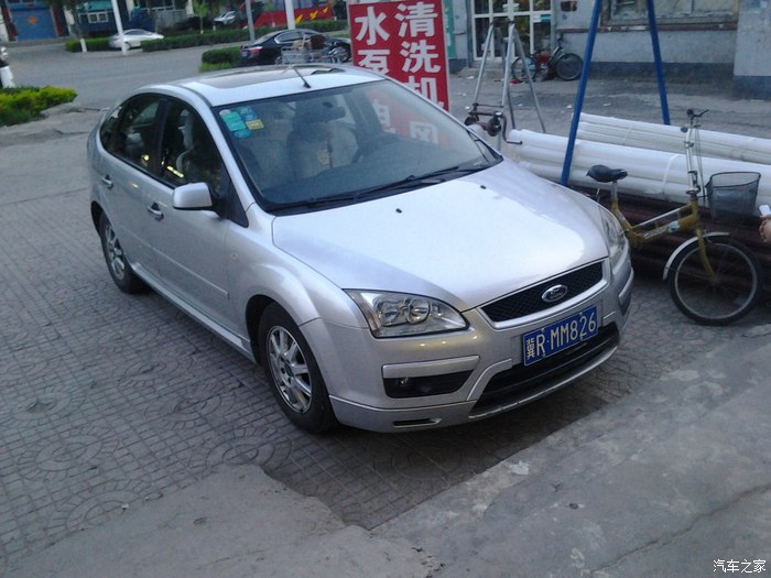 【图】06款老福克斯后备箱在经过不平路面时