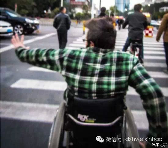 【图】【转】中国的驾驶员人人都欠一顿暴打