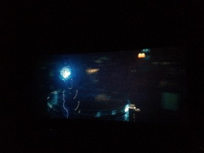 看完【复联二】回家。感觉票房绝对没有速7高