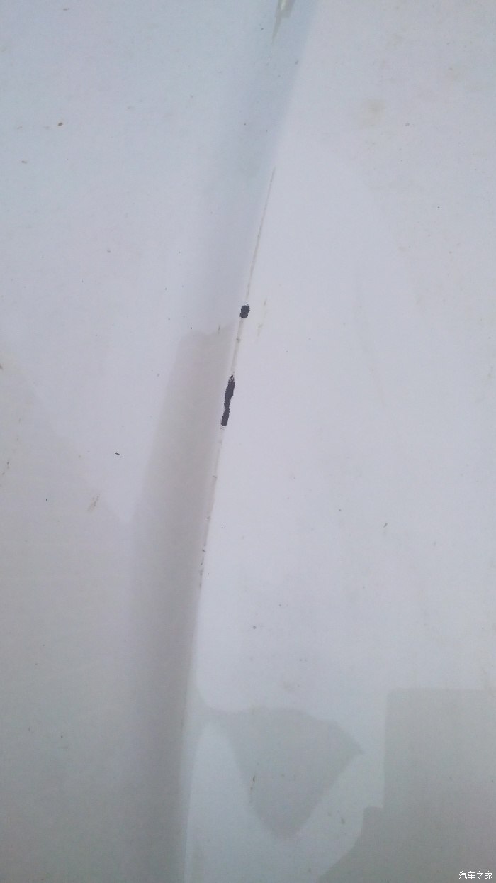 【图】车被刮掉漆了,报保险还是自己修还是就