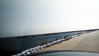 开着大九去v论坛大美兴凯湖_论坛SUV豪情女生黑色背景_手图片