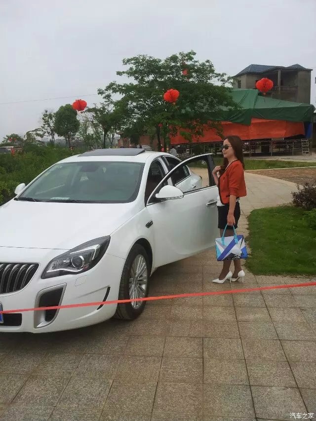 【图】性感肉丝、黑丝、超细高跟鞋媳妇倾情献