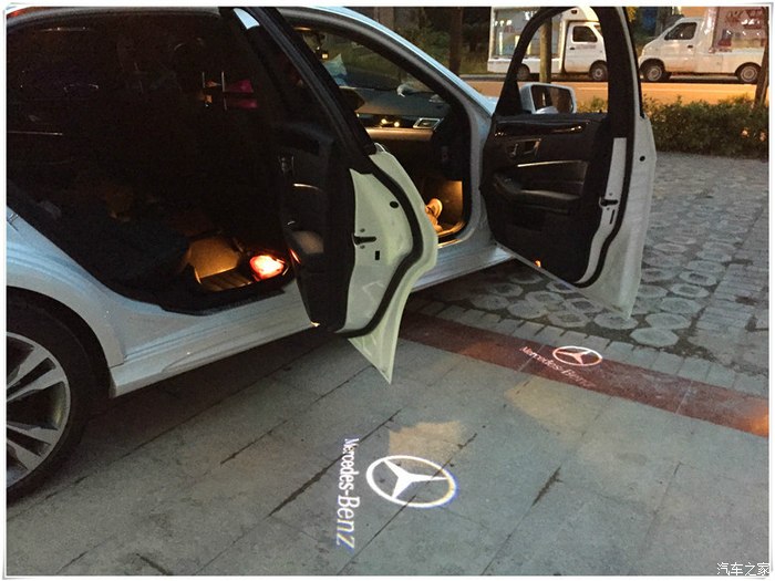 奔驰e200钥匙打不开车换了电池也不行,钥匙上