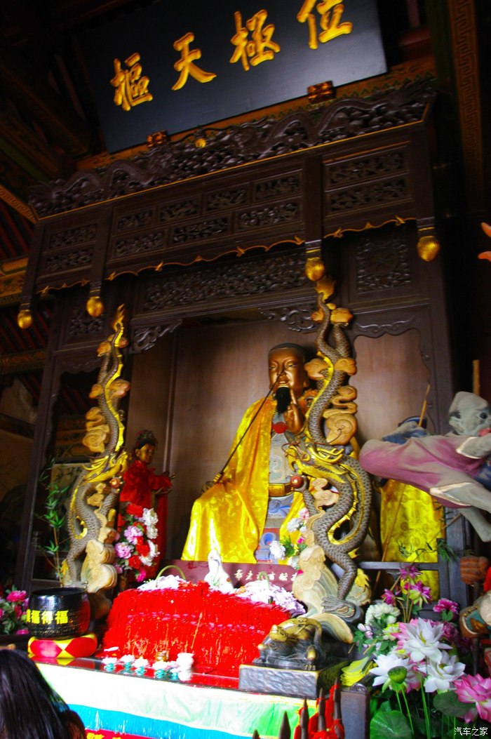 道教庙宇——北极阁 北极阁又名北极庙,坐落在大明湖北岸,又名真武庙