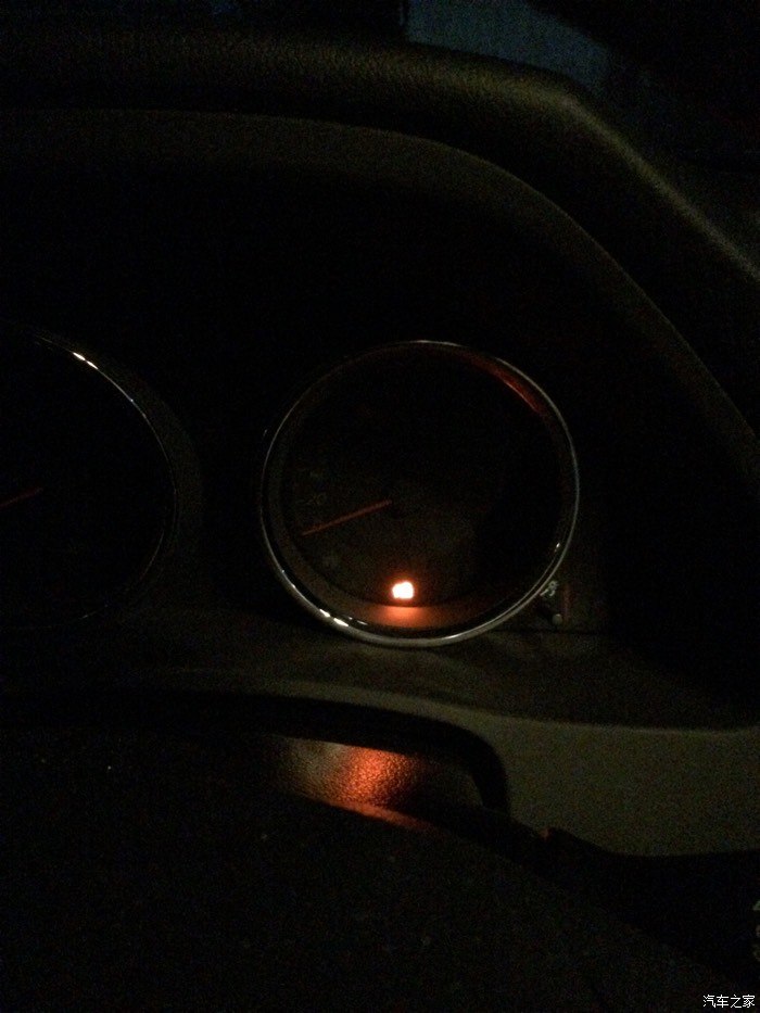 注册那个灯一闪一闪的是怎么回事