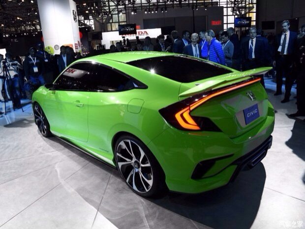 【图】海外版思域测试中,国内的十代思域有人