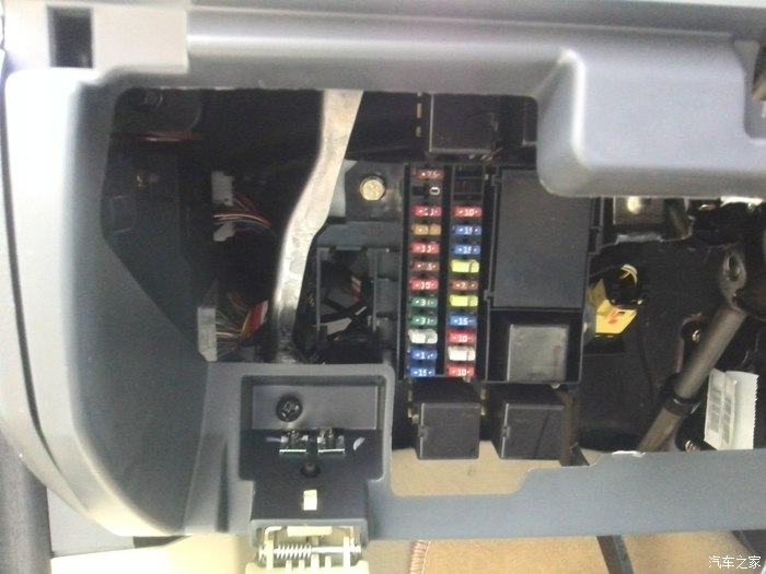 【图】ev150点烟器保险丝接电安装行车记录仪_北汽新能源ev论坛_汽车