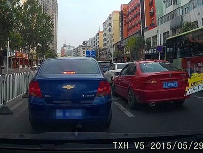 我举报,03M57践踏《双实线》逆行、JH9818践