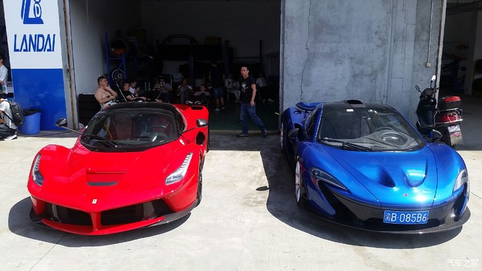 拉法拉利laferrari 和 迈凯轮p1 直线加速巅峰对决