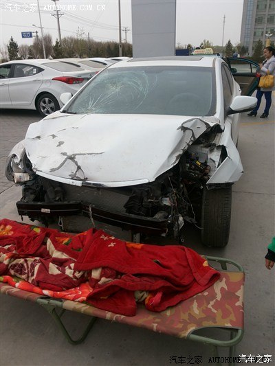 【图】买车买全险,看看这车撞的,后悔不