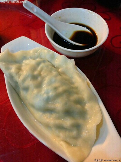 今年炒股赚了100万。俩人年收入8万左右。可