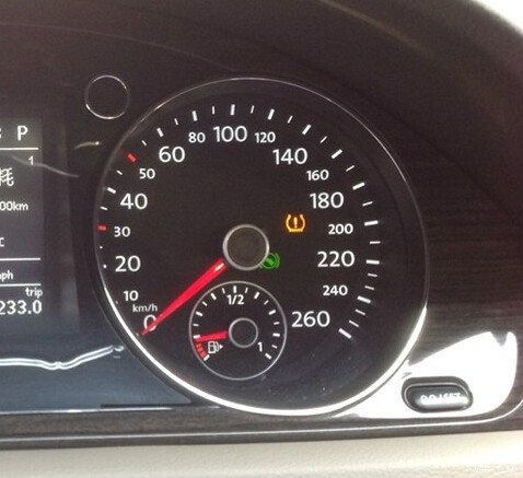 胎压多少跑高速最省油 500_01120070-6176-e23k-e7g1-n204agldk8h8.jpg