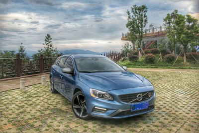 昨天领证,带着大小老婆上山去_沃尔沃S60\/S6