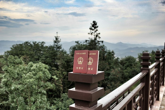 【图】昨天领证,带着大小老婆上山去_沃尔沃S