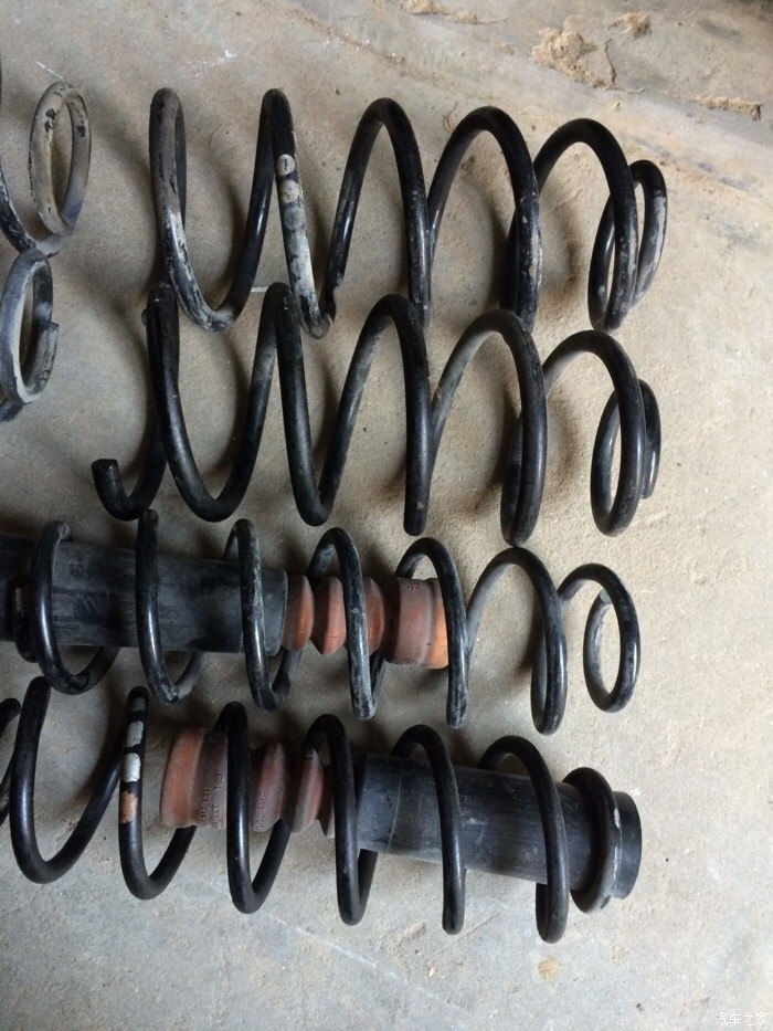 【图】宝来R原车避震弹簧,保险杠卡子,原车脚