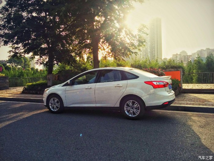 【图】新福克斯1.6三厢手动舒适改装方案