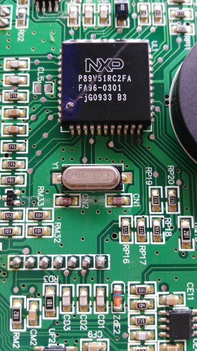 知道F3仪表电路图?或里程表EEPROM在哪?_