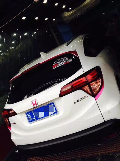 缤智车身小改色玫瑰红