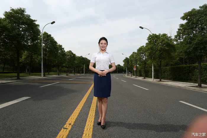 【图】金屋不藏娇,媳妇大方亮相,制服诱惑,敢进