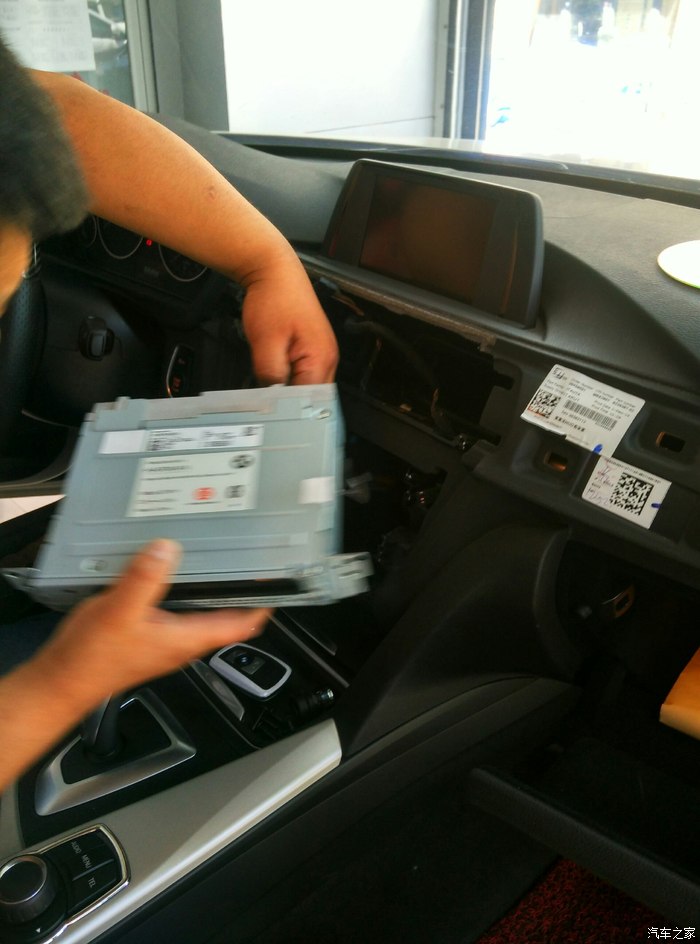 改车作业,直播长春宝马3系,改x5大屏倒影哈