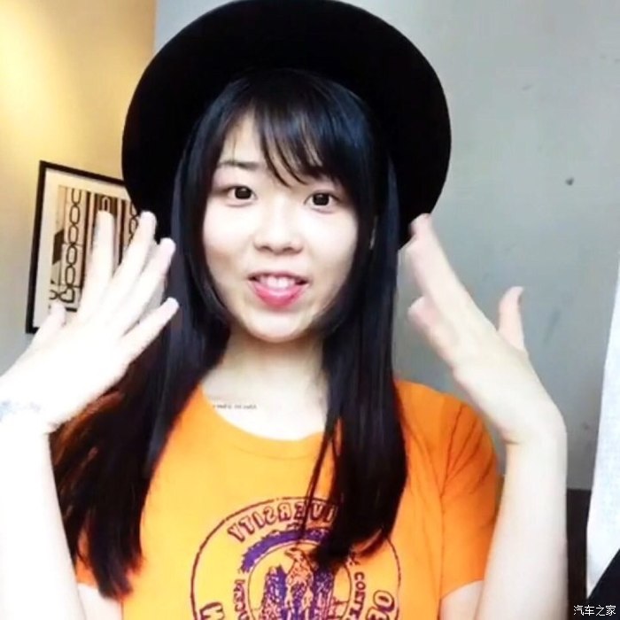 【图】不在买ClA200女生还是白色!19岁女孩子当喜欢你纠结红色图片