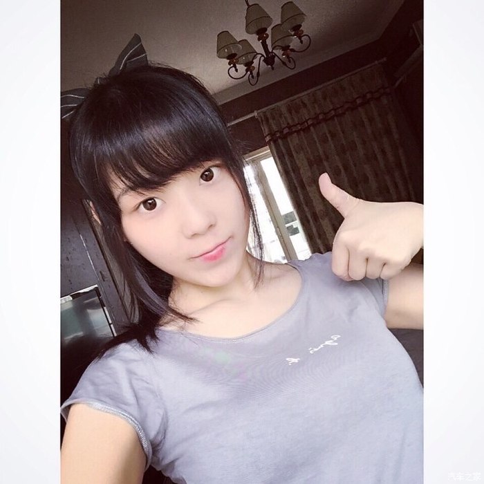 【图】纠结买ClA200还是女生酒店!19岁女孩子做白色红色v还是图片